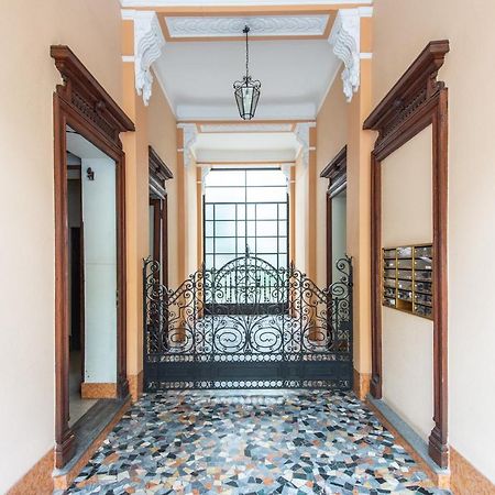Apartamento Elegante Casa Liberty Milán Exterior foto